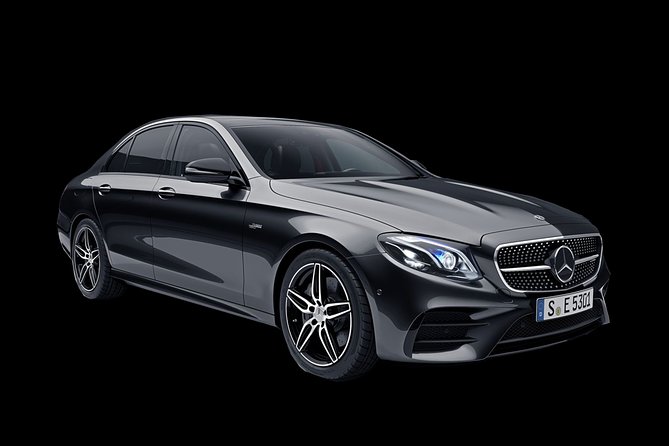 Central London to Heathrow Airport private taxi transfers - The ride itself: comfort plus driver control in traffic