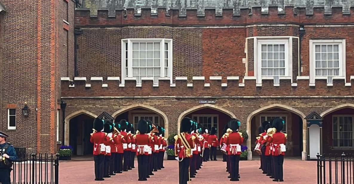 Changing of the Guard at Buckingham Palace - Who this tour suits best (and who should skip it)