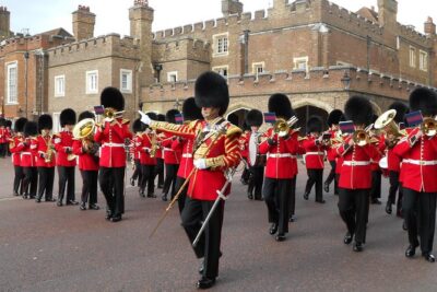 Changing of the Guard Guided Walking Tour in London - St. James’s Palace stop: the wait that actually teaches you something