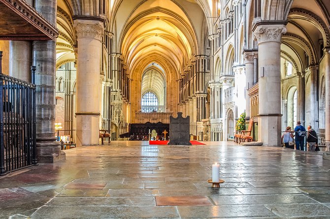 Christmas in Canterbury, Dover and Greenwich with Christmas Lunch - A Christmas coach day starting from Victoria