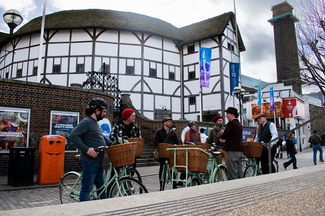 City & Secrets: Explore London's Hidden Gems - Getting started at Waterloo: bikes, gear, and the pace