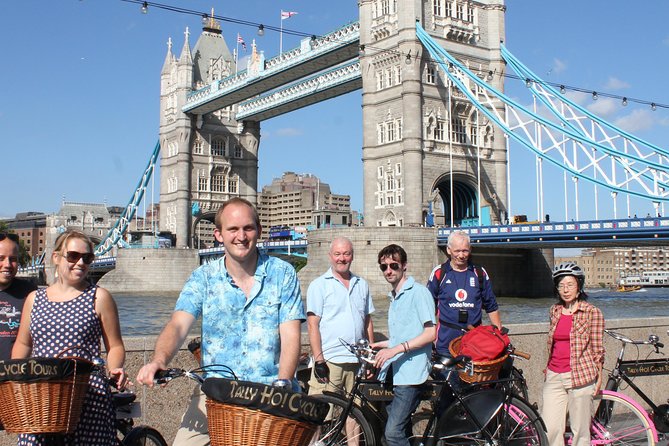 City & Secrets: Explore London's Hidden Gems - The ride from Roupell Street to Blackfriars: 1820s London with real street character