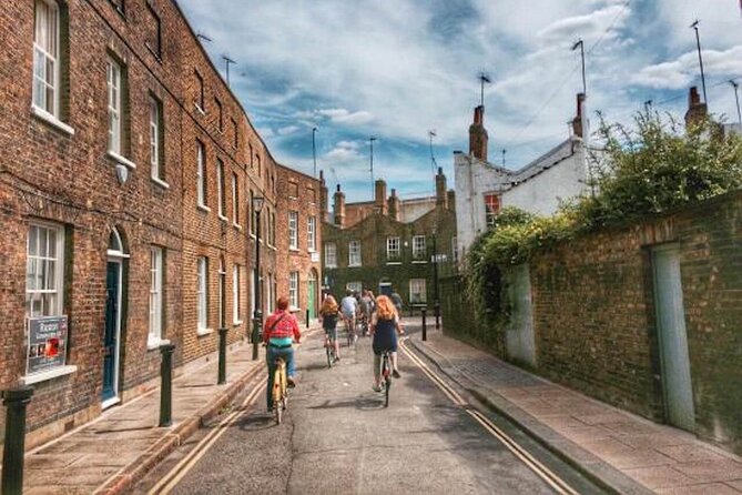 City & Secrets: Explore London's Hidden Gems - East End stories at Cable Street and the docklands