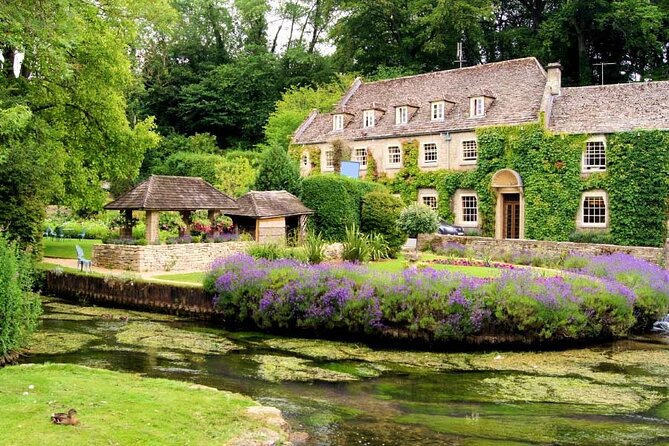 Cotswolds Countryside Tour by Coach: Villages, Views, and Lunch - Burford: Gateway to the Cotswolds on the High Street