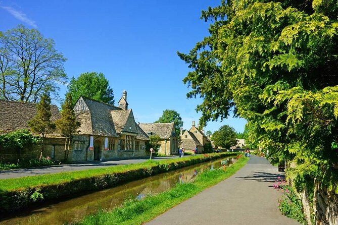 Cotswolds Countryside Tour by Coach: Villages, Views, and Lunch - Guide and Coach Reality: When Things Run Smoothly (and When They Don’t)