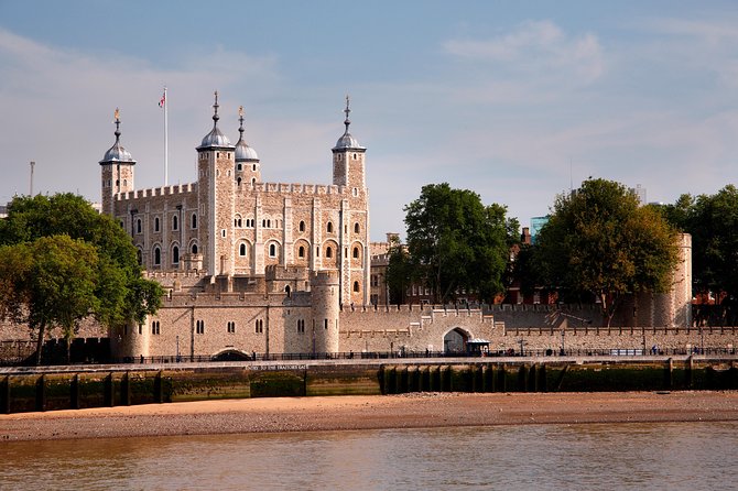 Crown Jewels of London Tour with River Cruise - A Thames Cruise Ticket That Lets You Breathe (Even If You Move the Time)