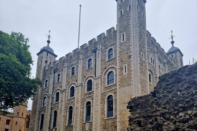 Crown Jewels Royal Secrets Scandals and Tower of London Tour - Battlements and defensive towers: the Tower’s “how it worked” lesson