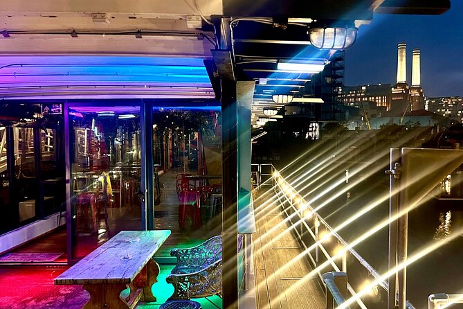 Dark Comedy on Battersea Barge - Price and value: about $19 for a three-for-one comedy night