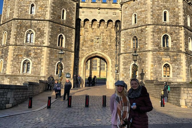 Day Tour Windsor Castle & Oxford by Private Car - The day’s timing: what 10:00 am means for Windsor and Oxford