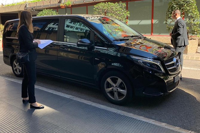 Departure from Central London to Heathrow Airport by Luxury Van - The drive: 50 minutes to 1 hour 10 minutes, with real-world London traffic in mind
