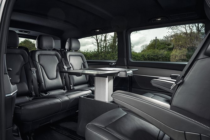 Departure Transfer: London Hotels to London Train Stations - Private pickup in London: from your hotel to any rail station