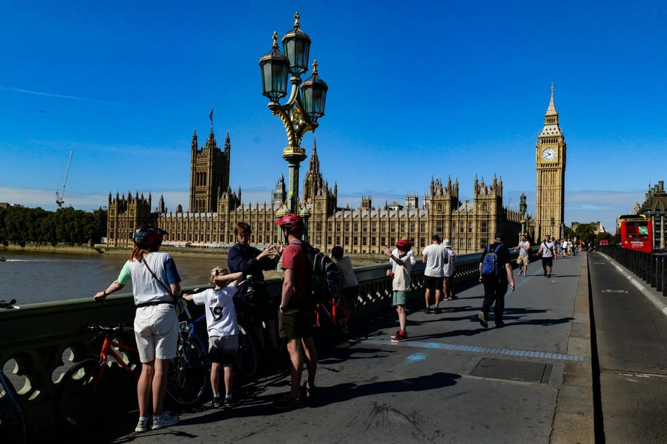 Destination London: E-Bike Tour - The Oval Cricket Ground and the Urban Farm Stop
