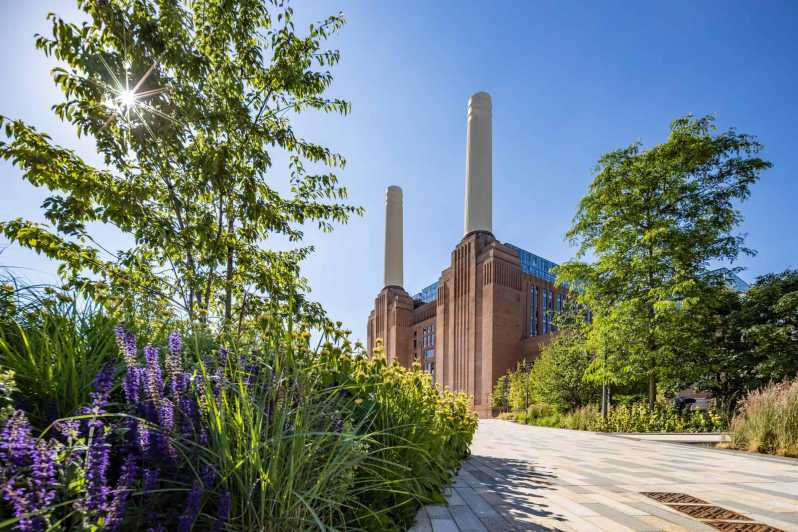 Destination London: E-Bike Tour - Westminster Stops: Buckingham Palace and the Houses of Parliament