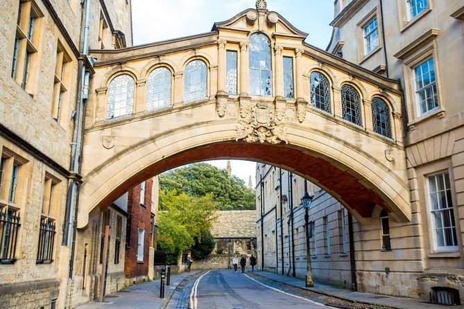Discover Oxford and Cambridge with Guide from London by Coach - What the Guide Adds (and Where Your Expectations Need to Match the Schedule)