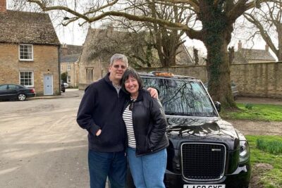 Downton Abbey and Castle Taxi Tour from London with Hotel Pickup - Cotswolds Villages and the Pub Lunch Stop Before Highclere