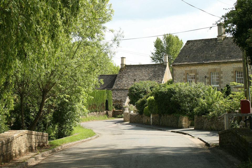 Downton Abbey Film Locations & Blenheim Palace Day Tour - Burford for lunch: medieval market town energy with a Wool Church twist