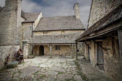 Downton Abbey Town and Country Tour from London by Private Black Taxi - Bampton: building your own Downton Village walking loop