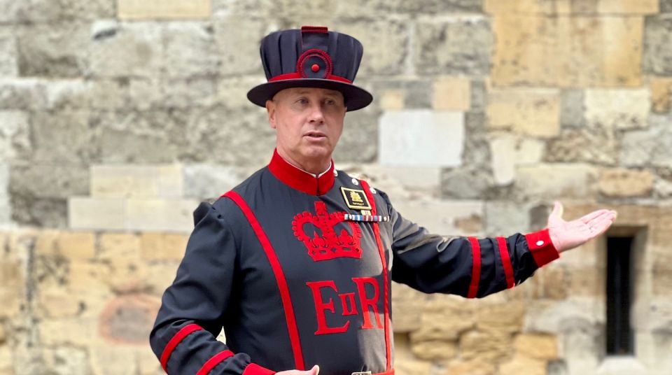 Early Access:Tower of London Opening Ceremony & Royal London - Key moments that make this tour feel special
