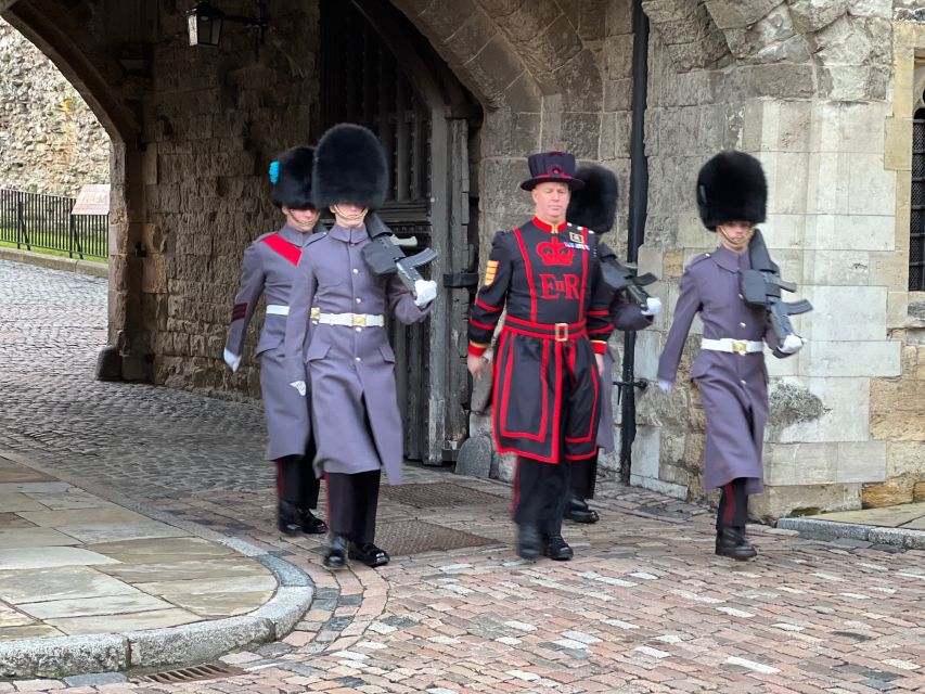 Early Access:Tower of London Opening Ceremony & Royal London - Guide quality and pacing: why names like Nathan and Rosie keep showing up