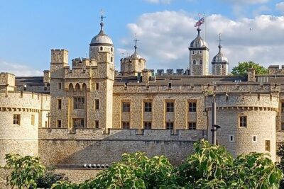 Easy Access Tower of London Crown Jewel Torture and Executions - Tower of London: from the 11th-century fort to the execution sites