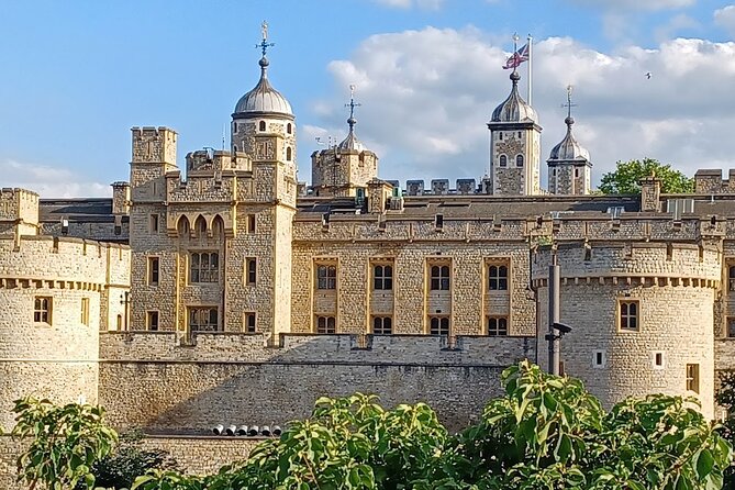 Easy Access Tower of London Crown Jewel Torture and Executions - Tower of London: from the 11th-century fort to the execution sites