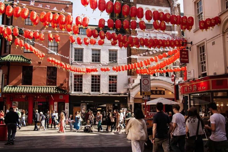 Eating London: Twilight Soho VIP Food & Drinks Tour - Chinatown without queue stress: bao bun and dumplings in the right order