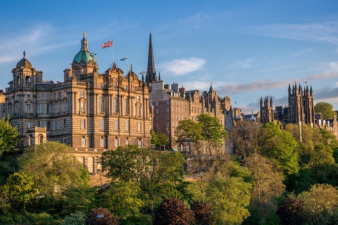 Edinburgh Rail Trip from London with Castle entry and Hop-on Hop-off bus - Using the hop-on hop-off bus like it’s designed for you