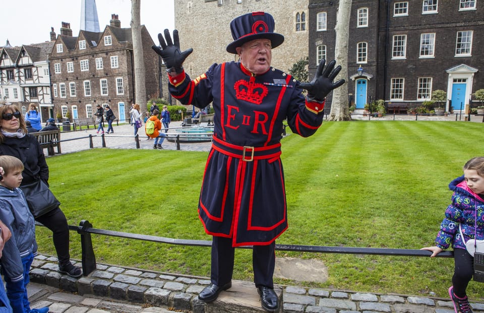 Exclusive Beefeater Meet & Greet at the Tower of London - The Exclusive 15-Minute Welcome Talk: What You Actually Get