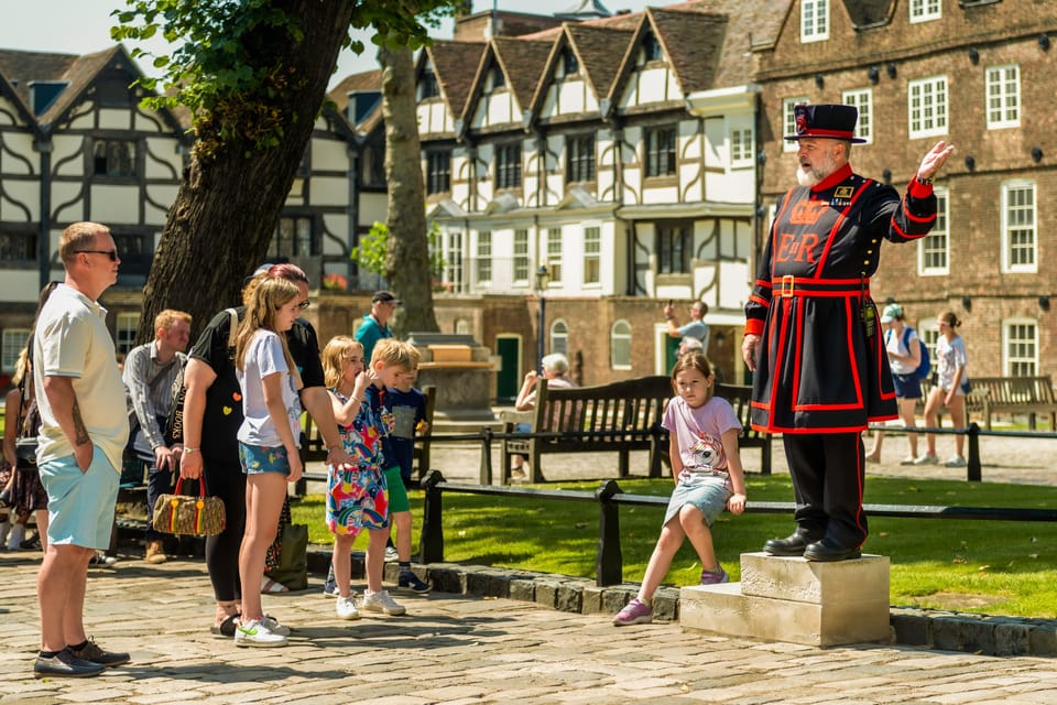 Exclusive Beefeater Meet & Greet at the Tower of London - Your 1.5–3.5 Hour Game Plan at the Tower