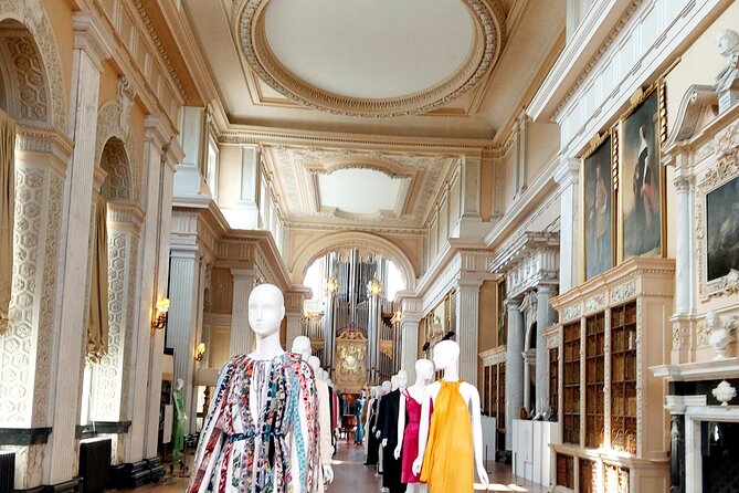 Exclusive Blenheim Palace &Cotswolds Private Day Tour from London - Burford Hill, St John the Baptist Church, and High Street browsing