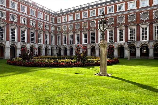 Explore Windsor Castle and Hampton Court Palace - The self-guided inside-vs-driver-guided reality