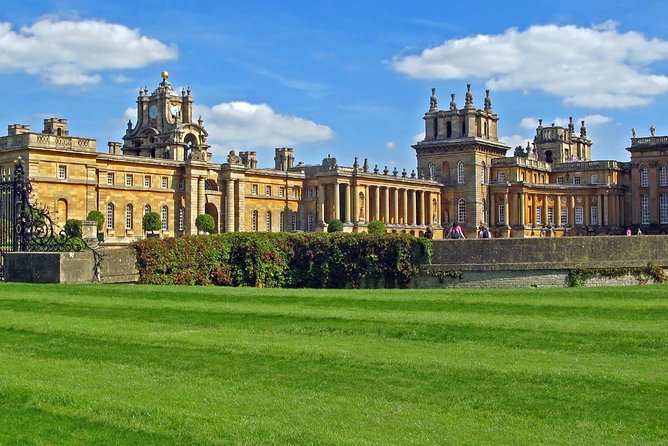 Extended Cotswolds Visit and Blenheim Palace with Cream Tea - Coach comfort, Wi-Fi, and guide style: the small things that change the day