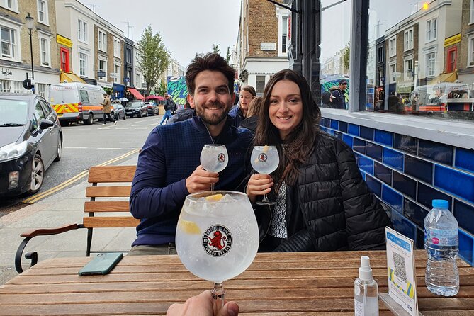 Food and Drink Walking Tours in West London's Notting Hill Area - Your guide matters: the feel of a 12-person walk