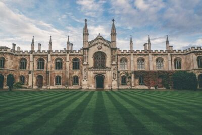 From London: Cambridge Day Trip Including Tour Guide - Meet at London Bridge, then settle in for the ride