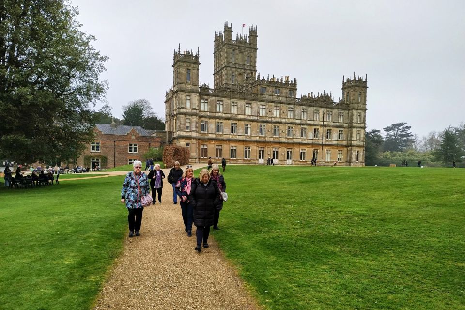 From London: Day Trip to Downton Abbey, Oxford and Bampton - The Lady Carnarvon book: a souvenir that adds meaning