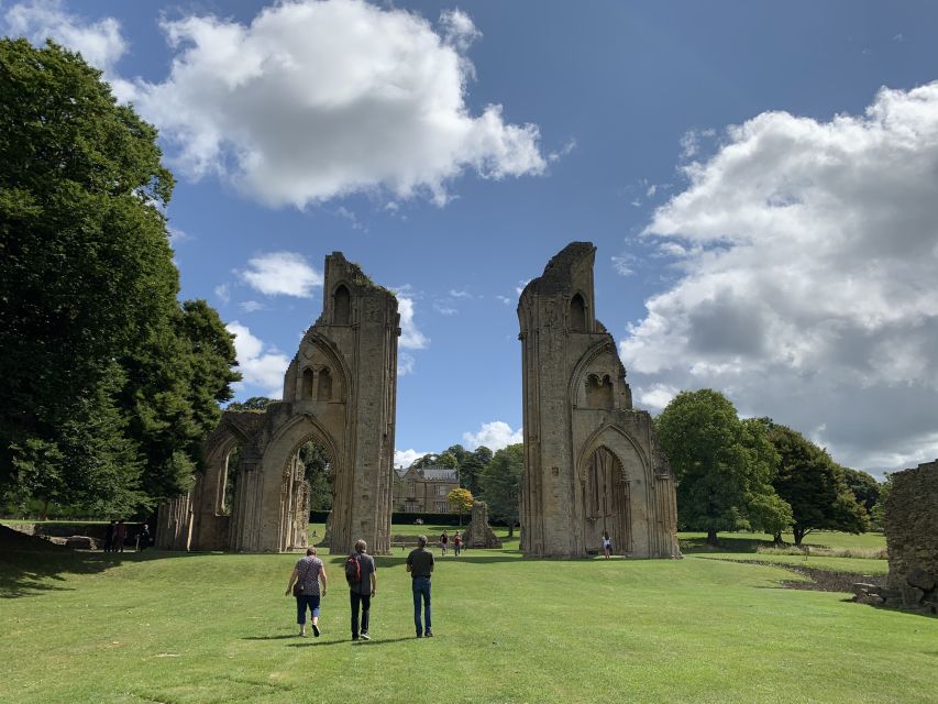 From London: Glastonbury and Cheddar Gorge Guided Day Trip - What’s included, and how that affects your budget