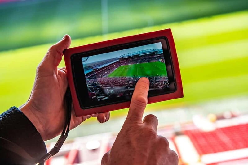 From London: Liverpool FC Stadium & Museum Rail Day Tour - Audio guide and the unescorted format: good for freedom, not for hand-holding