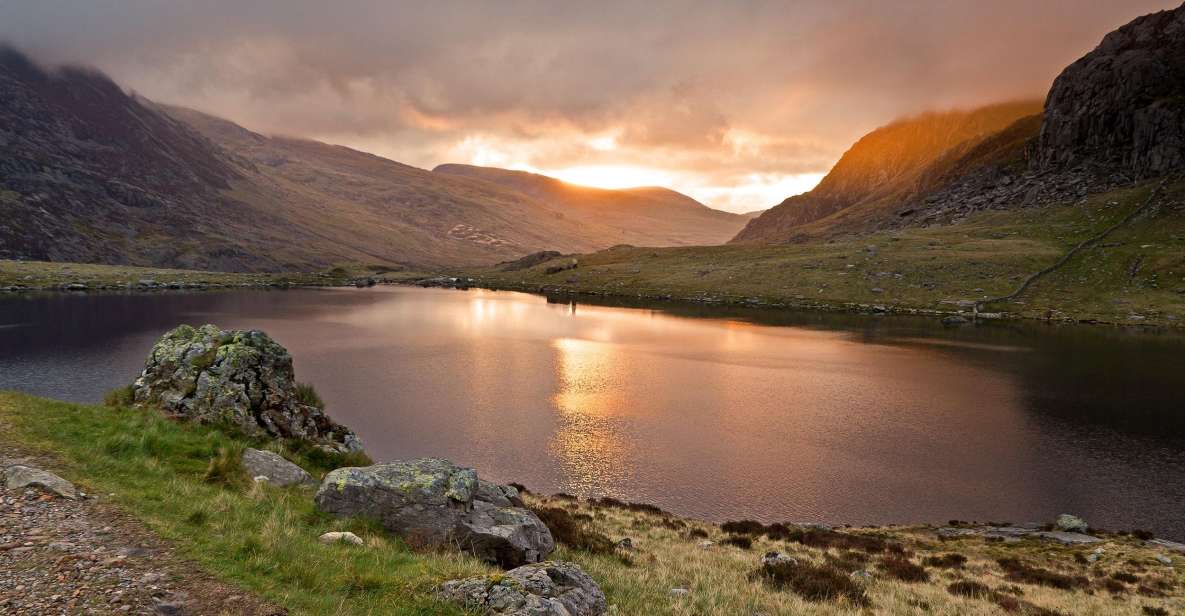 From London: North Wales, Snowdonia & Caernarfon Castle Tour - Group size, walking, and comfort on the 16-seat Mercedes Minibus
