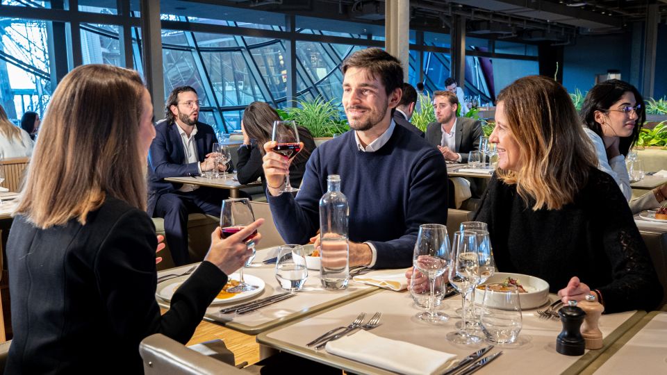 From London: Paris Day Tour w/Eiffel Tower Champagne Lunch - Eurostar from St Pancras: fast, easy, and early