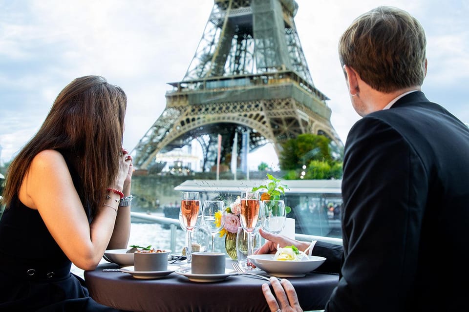 From London: Paris Tour with Sightseeing Bus & Lunch Cruise - Eurostar logistics: early check-in is the price of speed