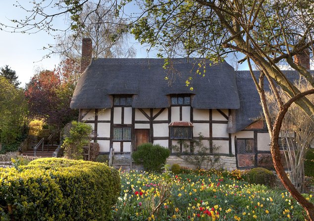 From London: Shakespeare's Stratford-upon-Avon Day Trip by Coach - Anne Hathaway’s Cottage: the walk matters (and it is part of the day)