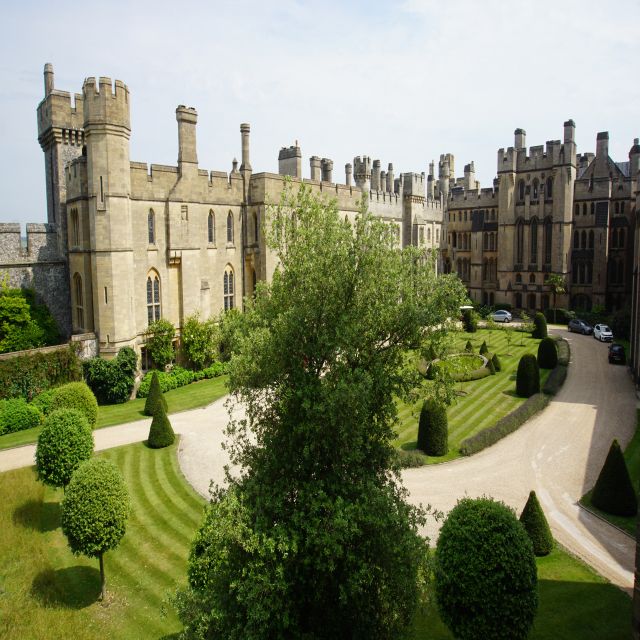 From London: Skip-the-line Windsor Castle Private Car Trip - The official audio guide route: State Apartments at your pace