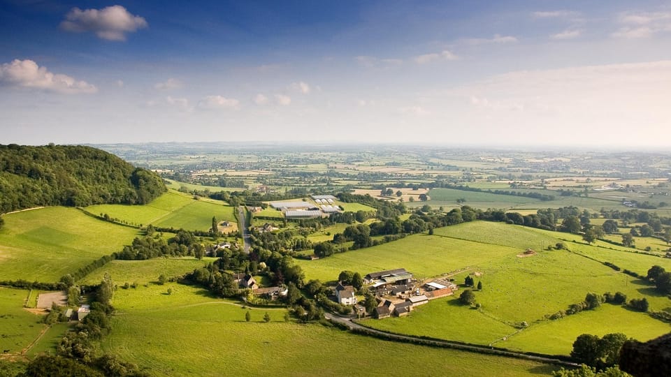 From London: Small Group Stonehenge, Bath & Cotswolds Tour - Why this Stonehenge, Bath & Cotswolds day tour actually feels personal