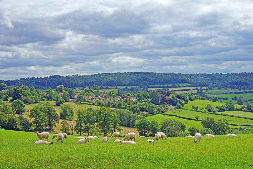 From London: Small Group Stonehenge, Bath & Cotswolds Tour - Castle Combe in the Cotswolds: a village that rewards slow walking