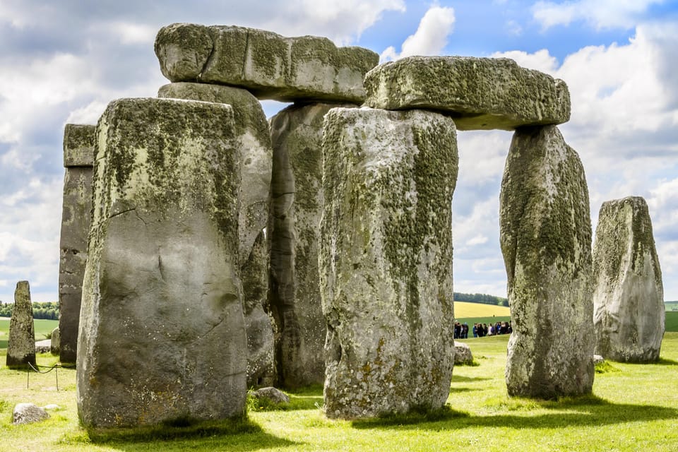 From London: Small Group Stonehenge, Bath & Cotswolds Tour - Getting from London without the day feeling like a slog