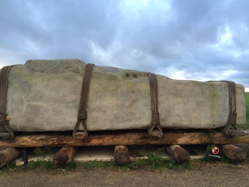 From London: Stonehenge and Bath Private Full-Day Trip - Stonehenge Standing Rocks: What You Learn on the Way In