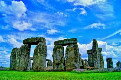 From London: Stonehenge Day Trip with Audioguide - Meeting point at Victoria: where to stand so you don’t waste time