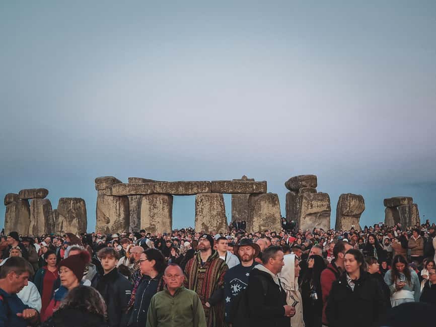 From London: Stonehenge Summer Solstice Sunrise Tour - Inside access and sunrise viewing: how the three hours at Stonehenge works