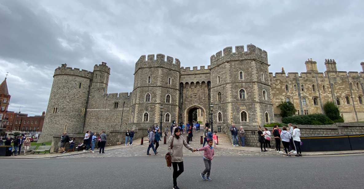 From London: Windsor Castle & Stonehenge Private Day Trip - Windsor Castle: State Apartments, Doll House, and St George’s Chapel