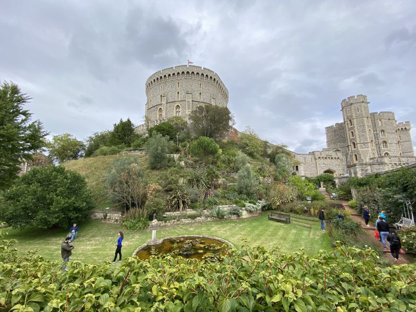 From London: Windsor Castle & Stonehenge Private Day Trip - Optional pub lunch at 3:30pm: simple, classic, and timed right